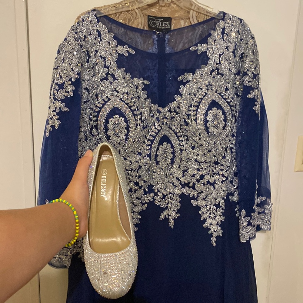 Delicacy, shoes, size 8, with matching dress